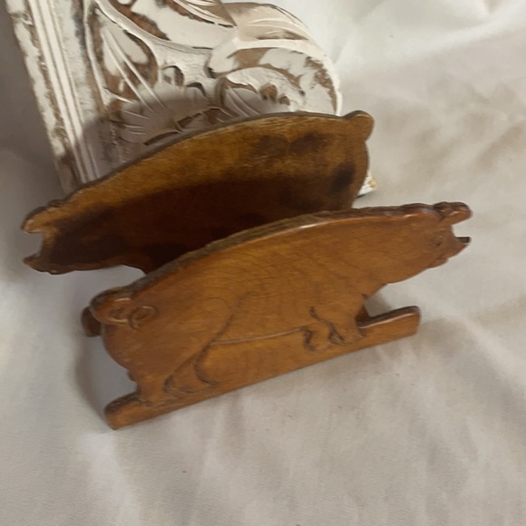 Vintage Wooden Carved Pig Napkin Holder - Picture 6 of 9